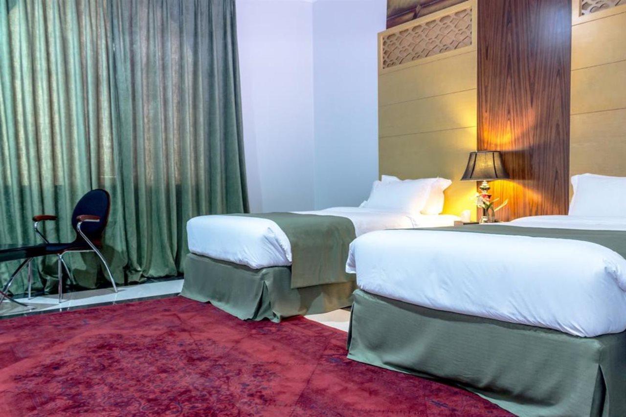 Hotel Dynasty 3*