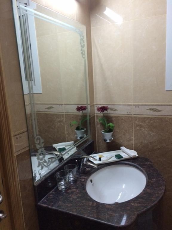 Dynasty Hotel